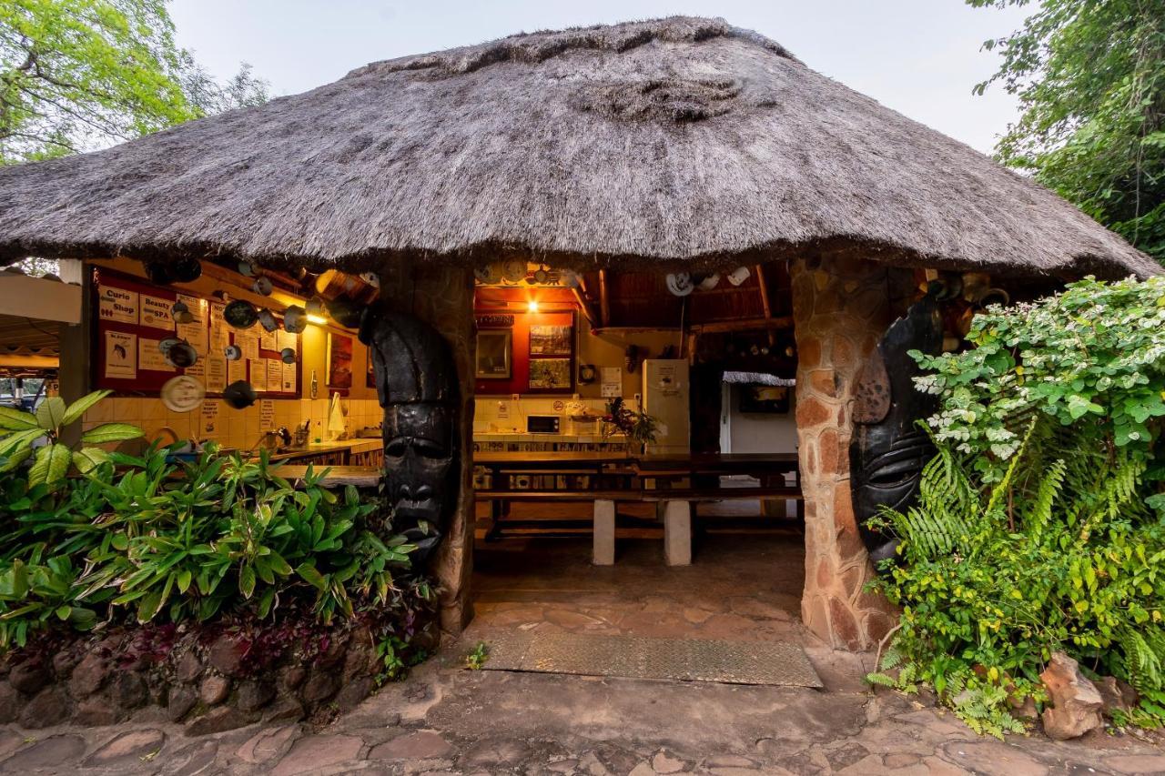Victoria Falls Backpackers Lodge Exteriör bild