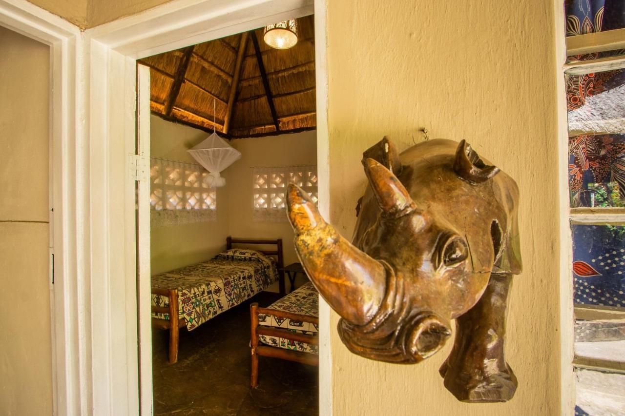 Victoria Falls Backpackers Lodge Exteriör bild