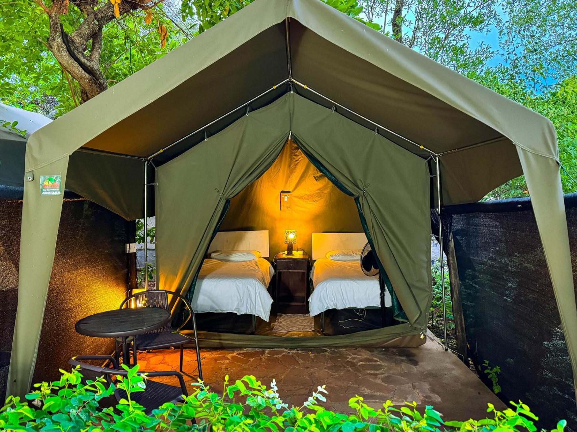 Victoria Falls Backpackers Lodge Exteriör bild
