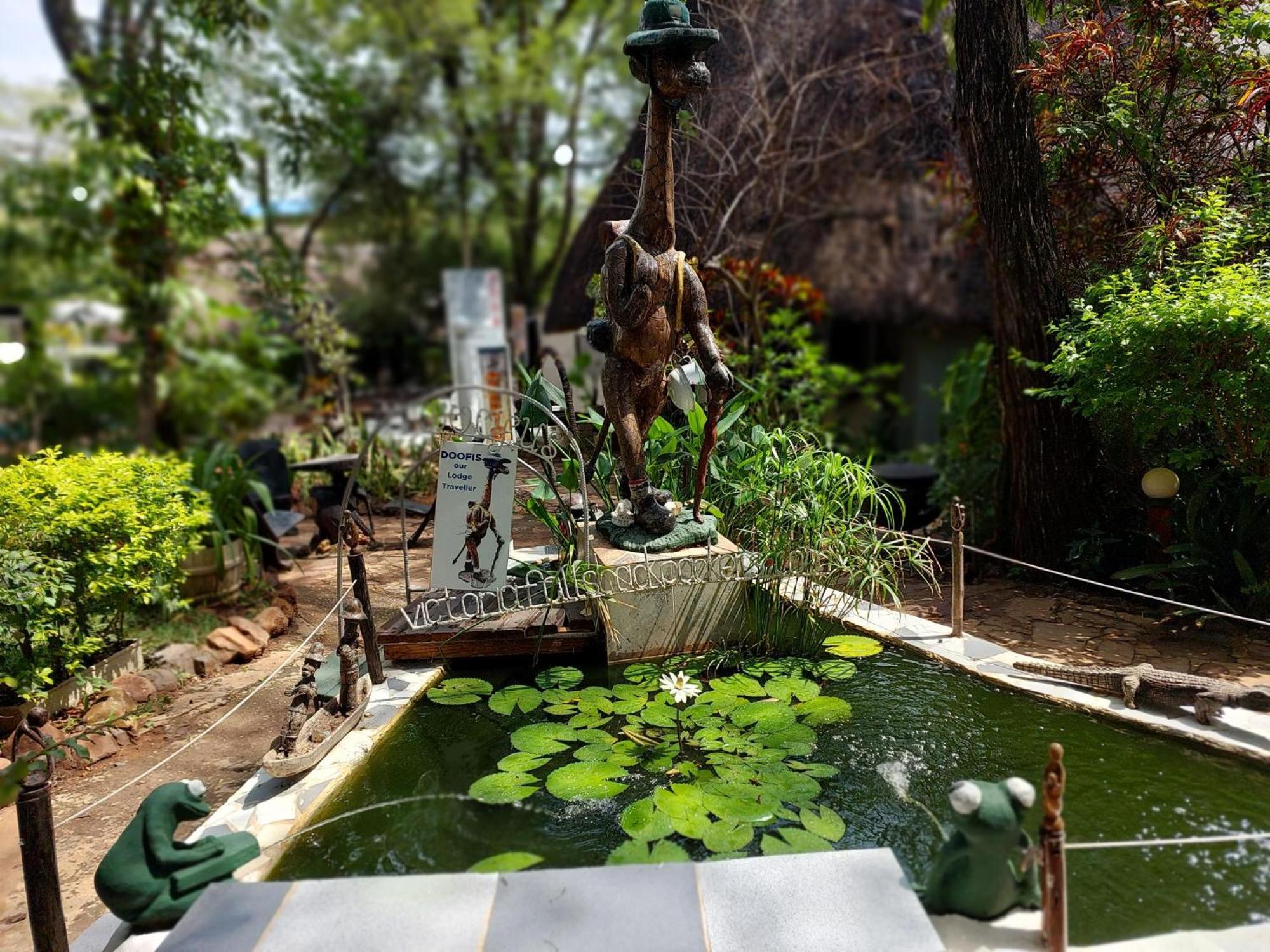 Victoria Falls Backpackers Lodge Exteriör bild