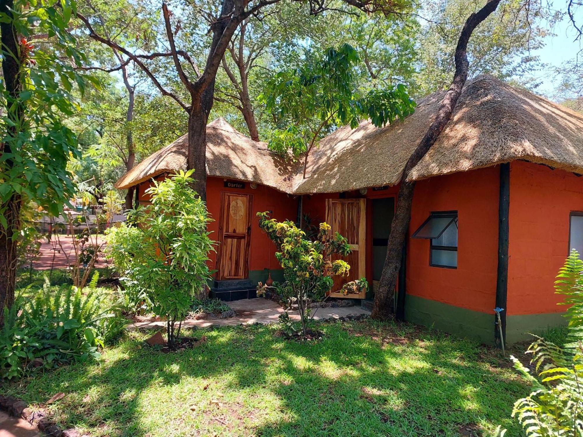 Victoria Falls Backpackers Lodge Exteriör bild