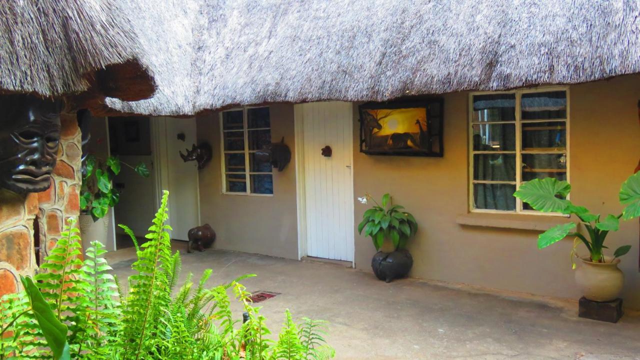 Victoria Falls Backpackers Lodge Exteriör bild