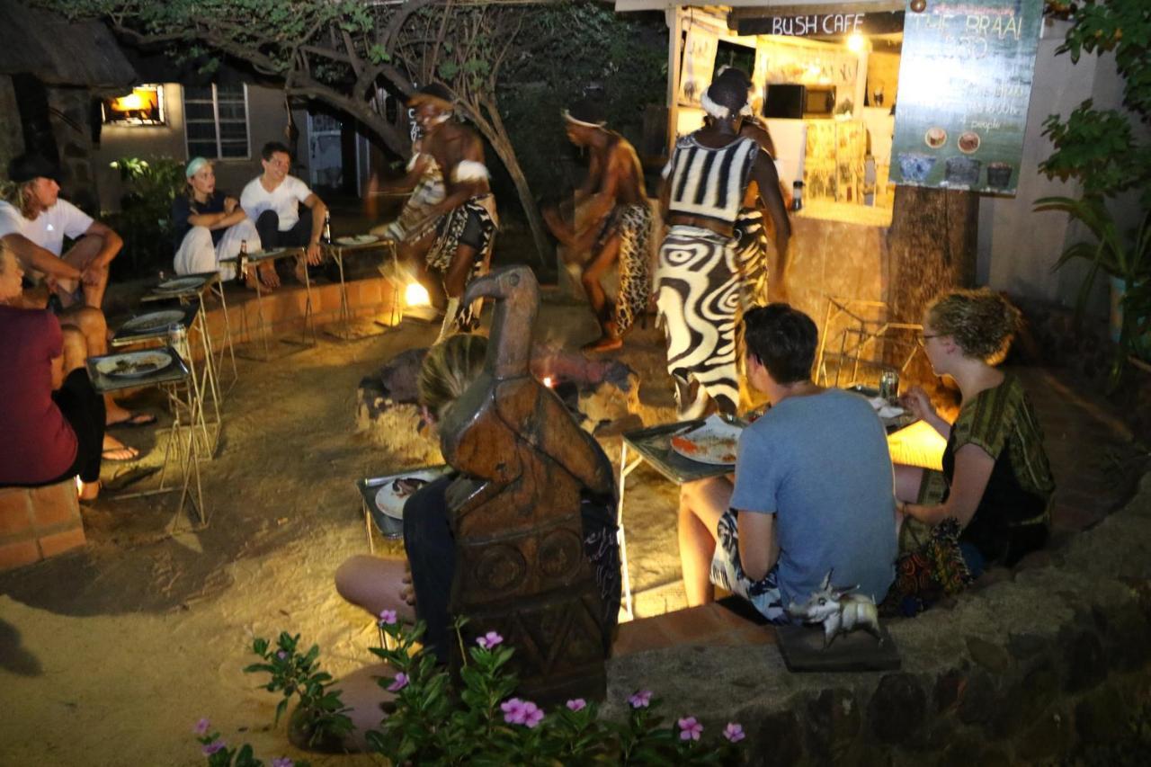Victoria Falls Backpackers Lodge Exteriör bild