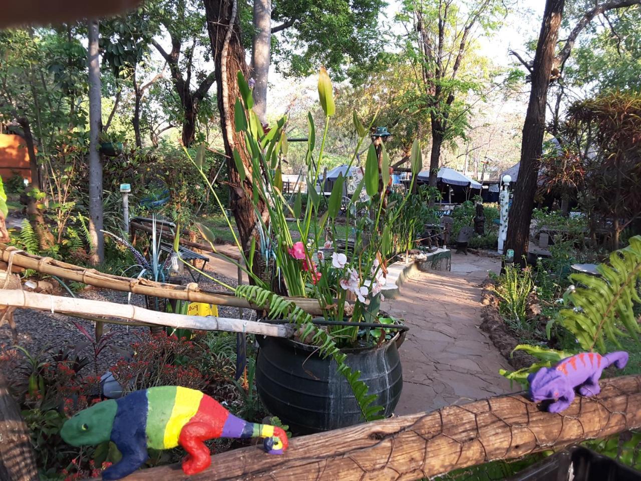 Victoria Falls Backpackers Lodge Exteriör bild